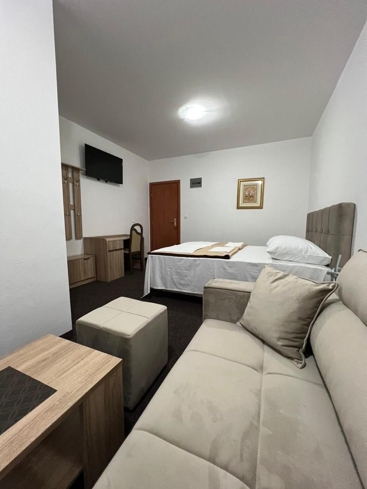Motel Aura Мостар Екстер'єр фото