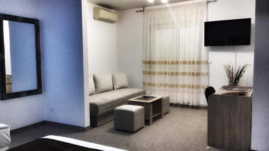 Motel Aura Мостар Екстер'єр фото