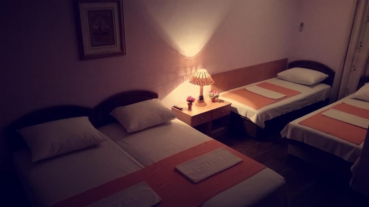 Motel Aura Мостар Екстер'єр фото